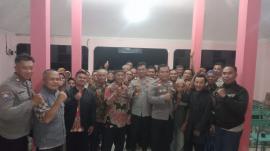 Basah oleh Hujan, Hangat oleh Kebersamaan: Kapolsek Baru Rongkop Temui Warga Sambilor