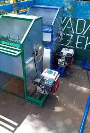 Karya Anak Desa, Solusi Petani: Bengkel Las Amanah Ciptakan Perontok Padi