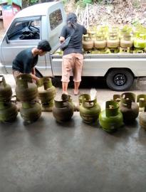 UMKM Botodayaan Bergerak! Kastari Distribusikan Gas LPG untuk Warga Kenteng