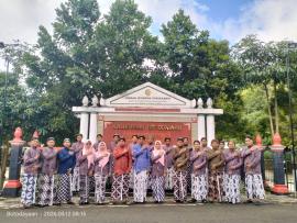Kamis Pon Botodayaan, Pamong Kenakan Gagrag Ngayogyakarta di Penanda Keistimewaan